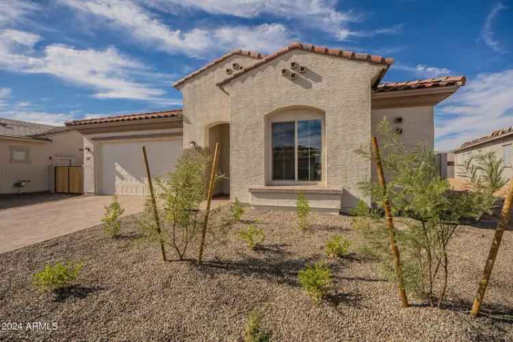 Single-family house For Sale in Estrella, Arizona