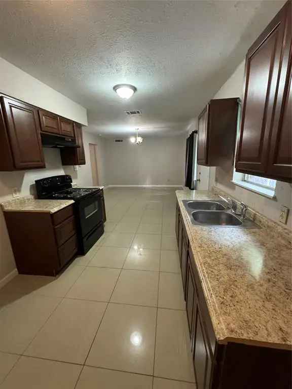 Single-family house For Rent in 897, West Cayuga Drive, Athens, Texas