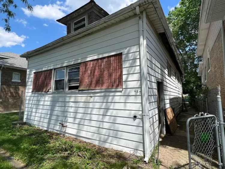 Single-family house For Sale in 437, 24th Avenue, Bellwood, Illinois