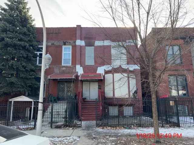 Multi-family house For Sale in 2839, West Wilcox Street, Chicago, Illinois