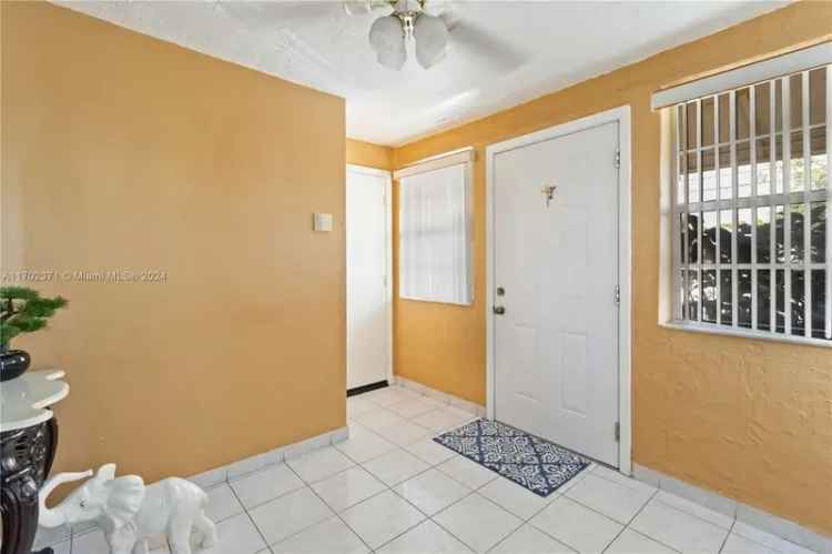 Single-family house For Sale in 2544, Southwest 19th Street, Miami, Florida