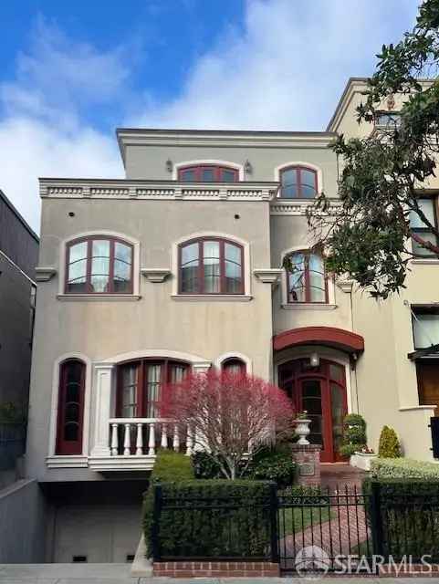 Single-family house For Sale in 2912, Pacific Avenue, San Francisco, California