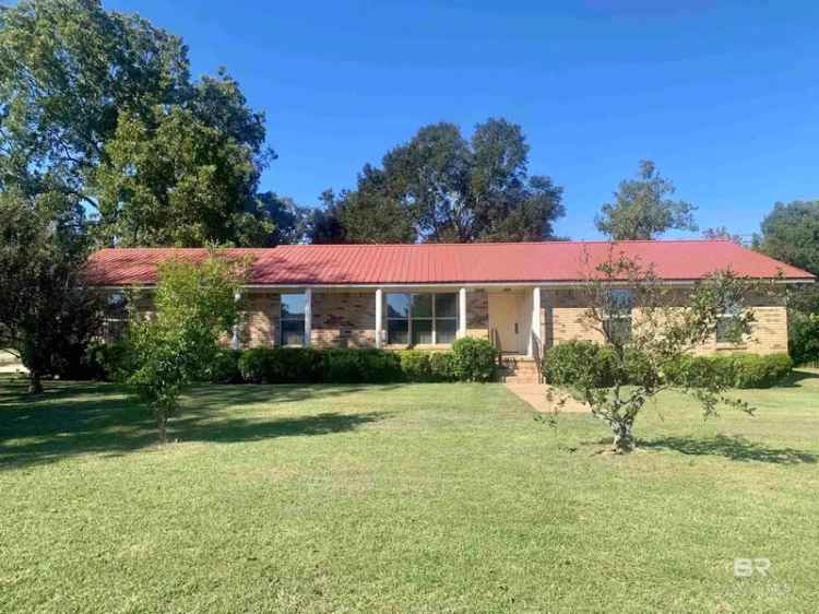 Single-family house For Sale in Loxley, Alabama