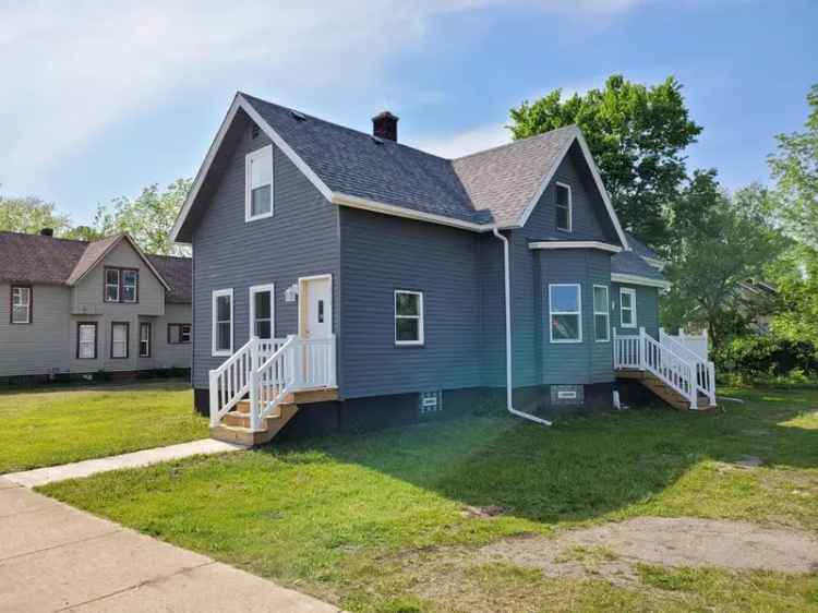 Single-family house For Sale in 1015, West 10th Street, Michigan City, Indiana