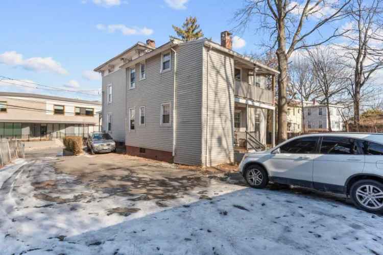 Multi-family house For Sale in 67, Whiting Street, New Britain, Connecticut