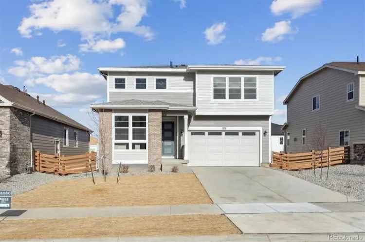 Single-family house For Sale in 1371, Rock Cliff Avenue, Erie, Colorado