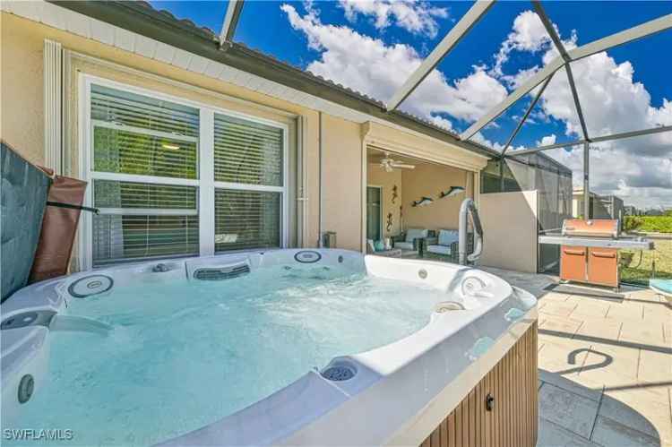 Single-family house For Sale in 4338, Dutchess Park Road, Fort Myers, Florida