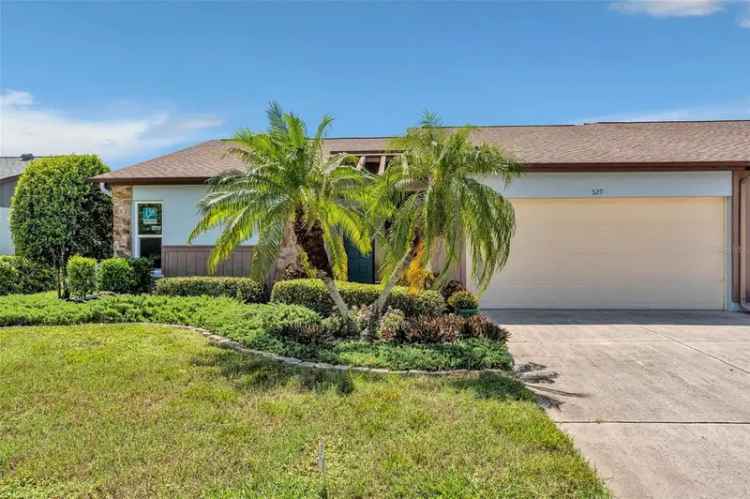 Single-family house For Sale in 529, Foxwood Boulevard, Englewood, Florida