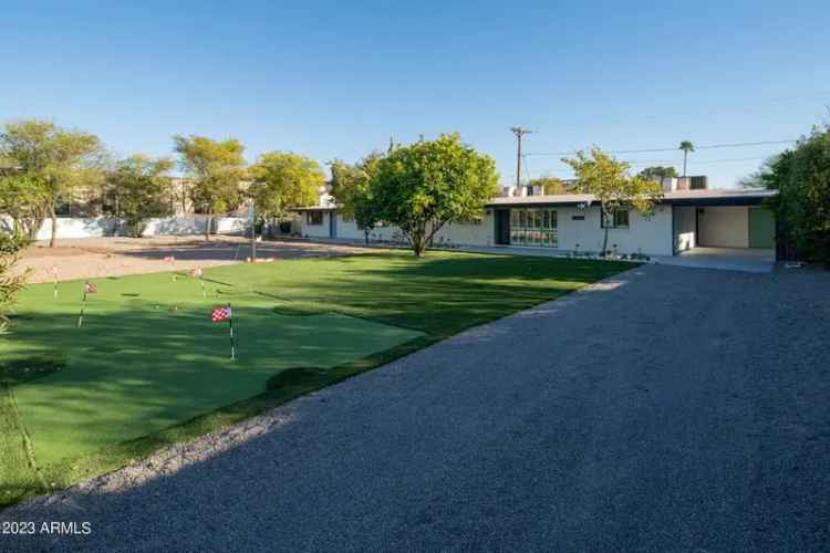 Single-family house For Sale in Paradise Valley, Arizona