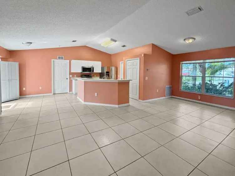 Single-family house For Sale in 938, Jettie Street Northeast, Palm Bay, Florida