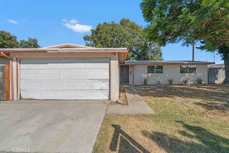 Single-family house For Sale in 2540, West Picadilly Way, Anaheim, California