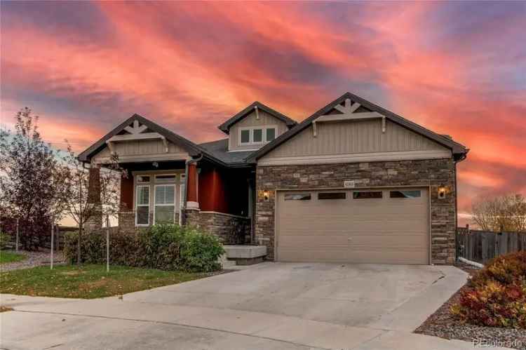 Single-family house For Sale in Commerce City, Colorado