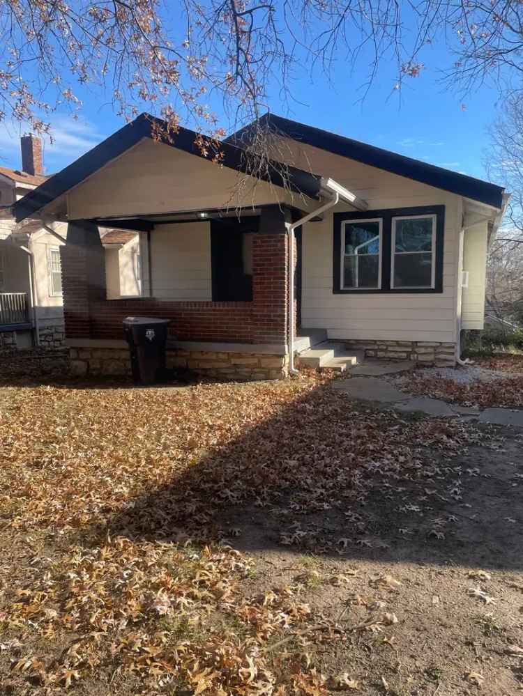 Cozy 3-Bedroom Home with Original Hardwood Floors