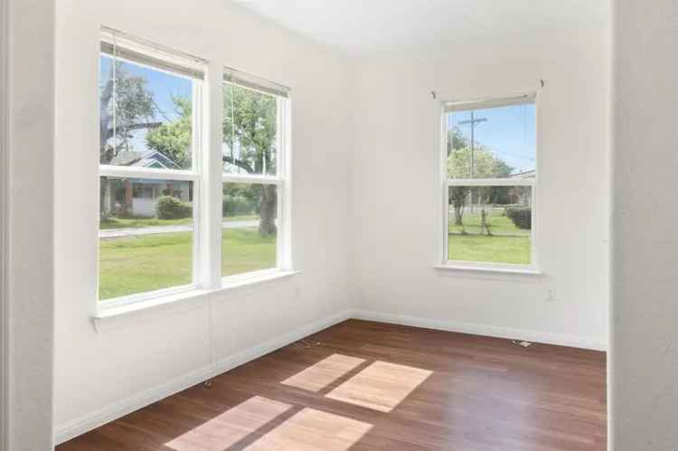 Single-family house For Sale in 1140, Houston Street, Morgan, Texas