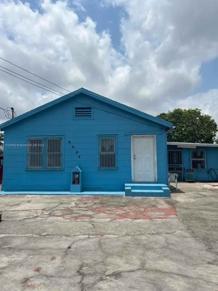 Single-family house For Sale in 8024, Northwest 36th Court, Hialeah, Florida