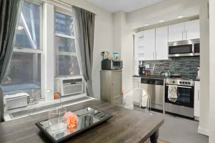 Renovated 1-Bedroom Apartment Near Central Park