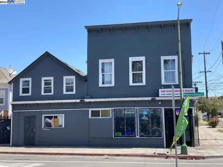 Multi-family house For Sale in Oakland, California