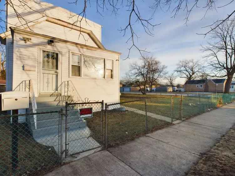 Single-family house For Sale in 9151, South Normal Avenue, Chicago, Illinois