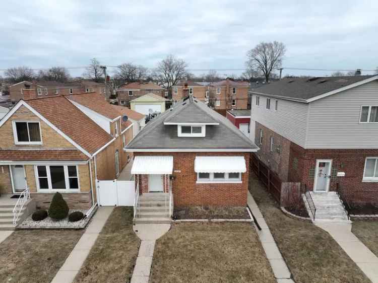 Single-family house For Sale in 1727, North 20th Avenue, Melrose Park, Illinois