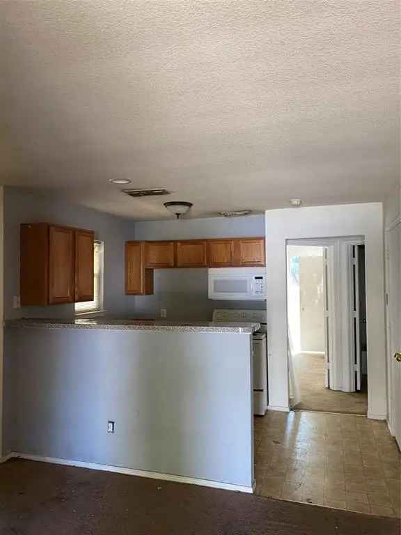 Duplex For Sale in Azle, Texas