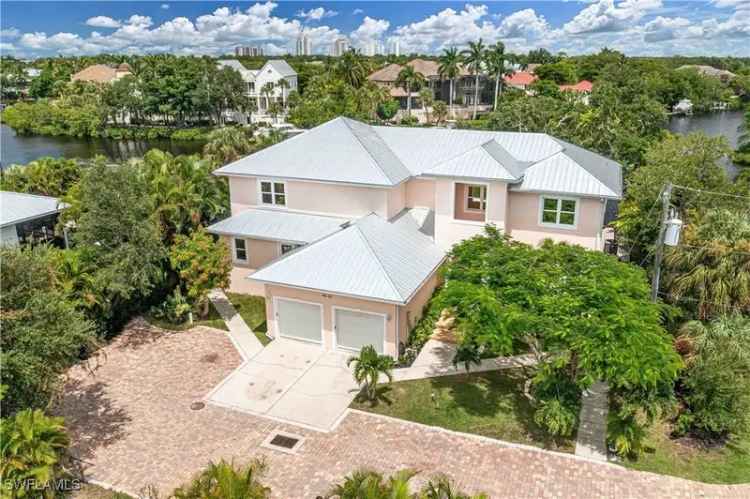 Single-family house For Sale in 4230, Racoon Bay Drive, Bonita Springs, Florida