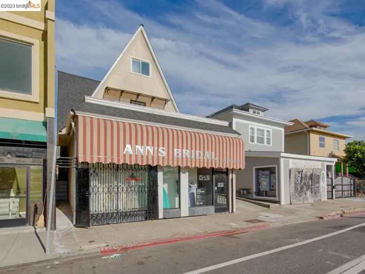 Single-family house For Sale in 414, East 12th Street, Oakland, California