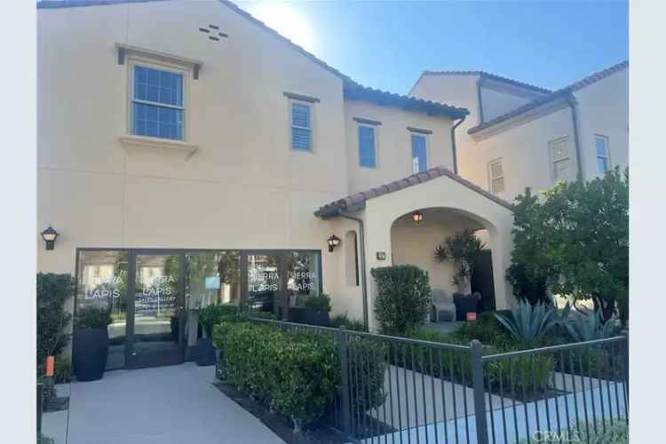 Single-family house For Sale in Irvine, California