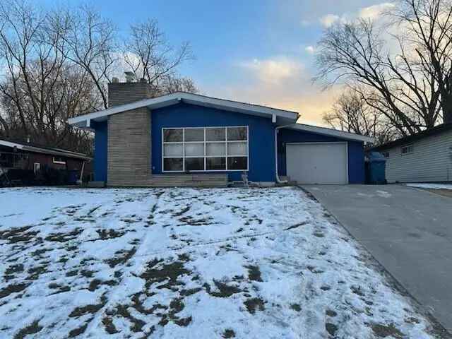 Single-family house For Sale in 7849, Indian Boundary, Gary, Indiana