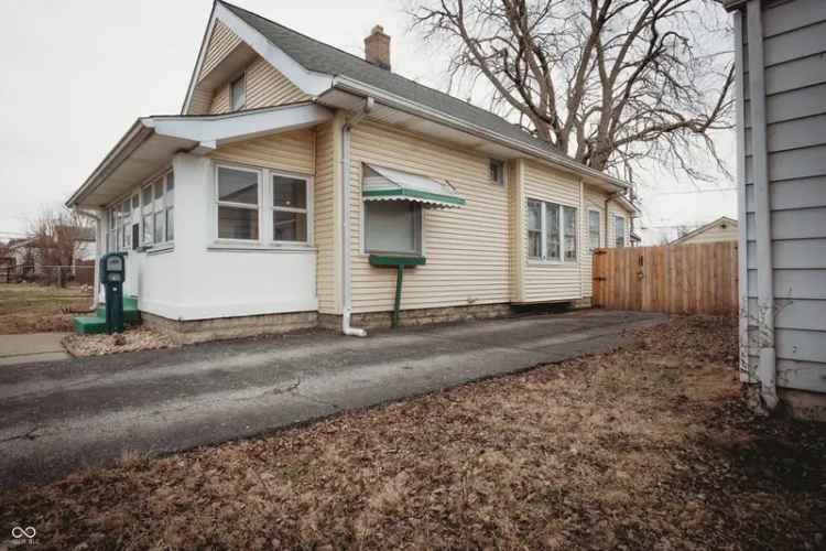 Single-family house For Sale in 417, South Oakland Avenue, Indianapolis, Indiana