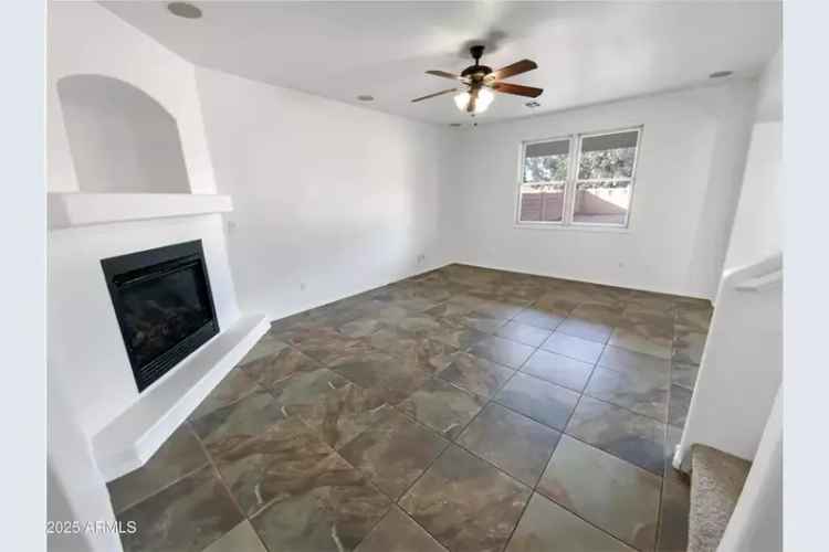 Single-family house For Sale in 18164, West Smokey Drive, Surprise, Arizona