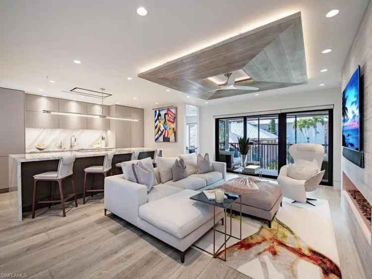 Condo For Sale in 295, 5th Avenue South, Naples, Florida