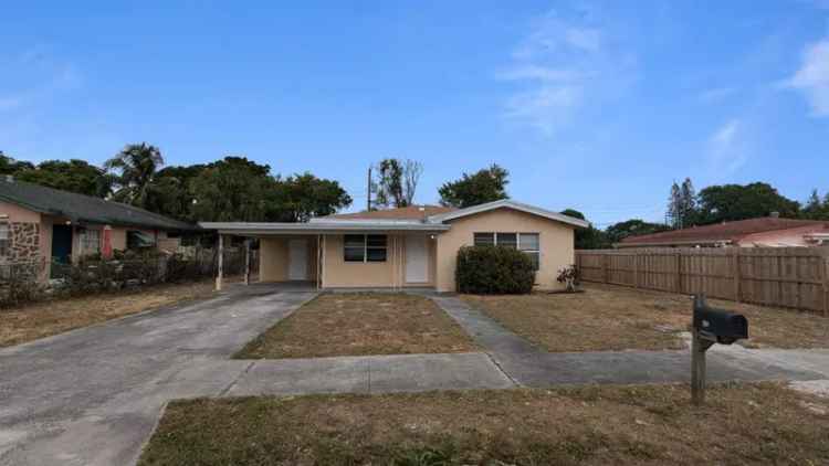 Single-family house For Sale in 15, Southwest 8th Court, Delray Beach, Florida