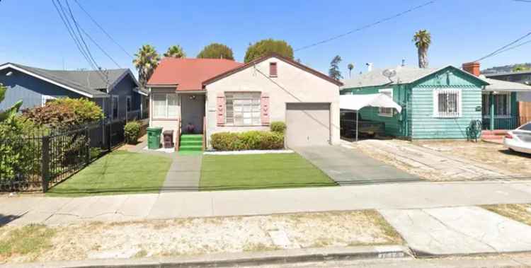 Single-family house For Sale in 1615, 82nd Avenue, Oakland, California