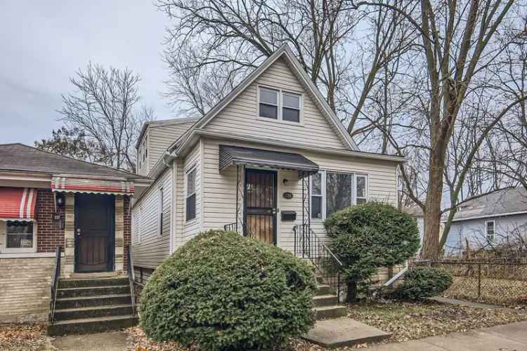 Single-family house For Sale in 239, West 117th Street, Chicago, Illinois