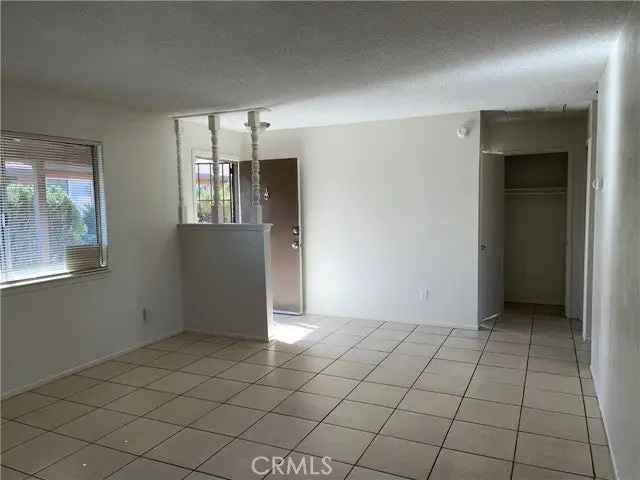 Multi-family house For Sale in Victorville, California