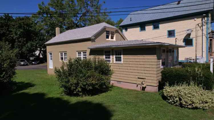 Single-family house For Sale in 35, Water Street, Guilford, Connecticut