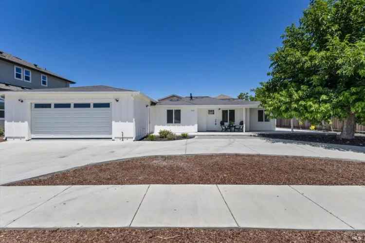 Single-family house For Sale in 2113, Dennis Lane, Santa Rosa, California