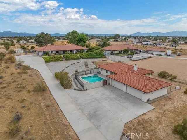 Multi-family house For Sale in Hesperia, California