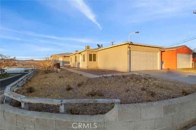 Multi-family house For Sale in 801, East Fredricks Street, Barstow, California