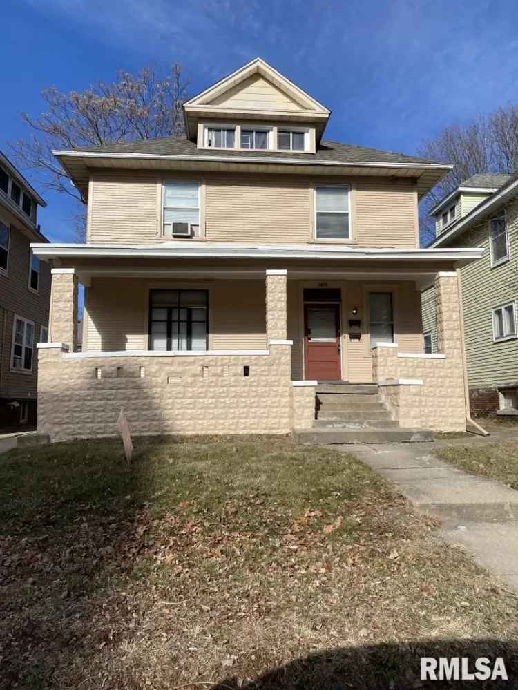 Multi-family house For Sale in 1417, West Main Street, Peoria, Illinois