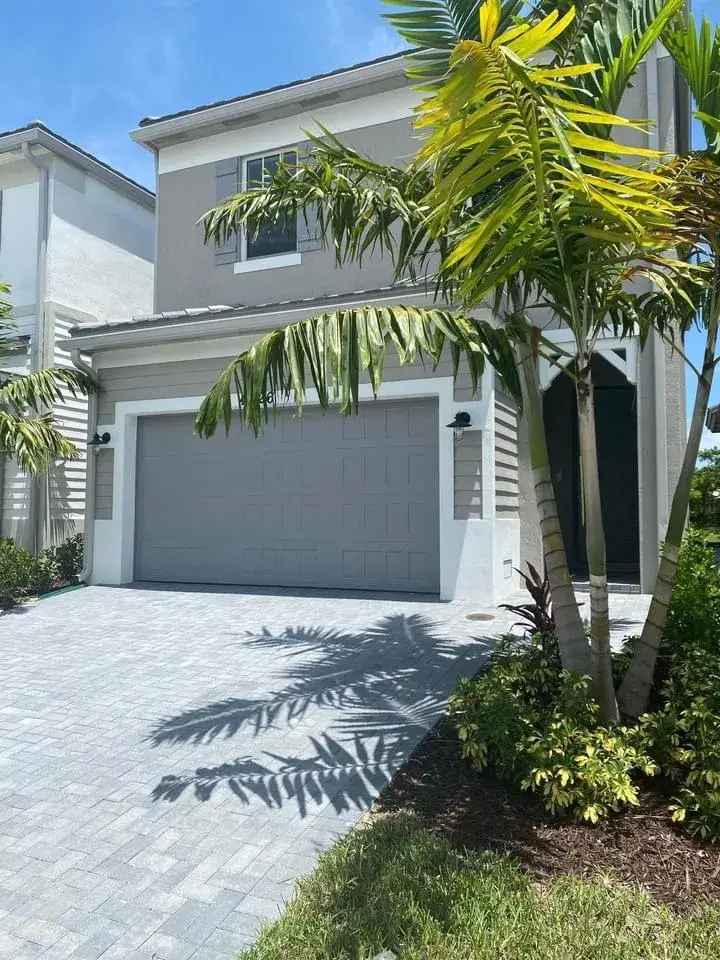 Waterfront Home in Hidden Trails - 3 Bed 3 Bath