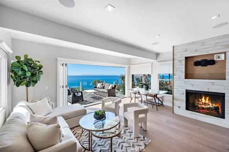 Single-family house For Sale in 2482, Glenneyre Street, Laguna Beach, California