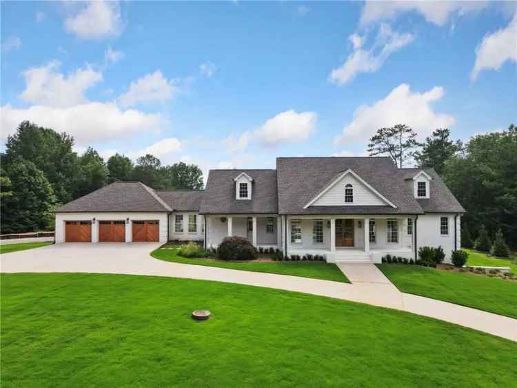 Single-family house For Sale in Alpharetta, Georgia