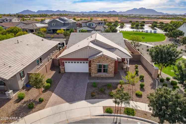 Single-family house For Sale in 19087, East Walnut Court, Queen Creek, Arizona