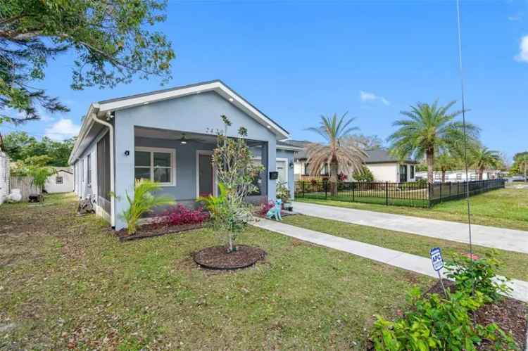 Single-family house For Sale in 2420, 28th Street North, Saint Petersburg, Florida