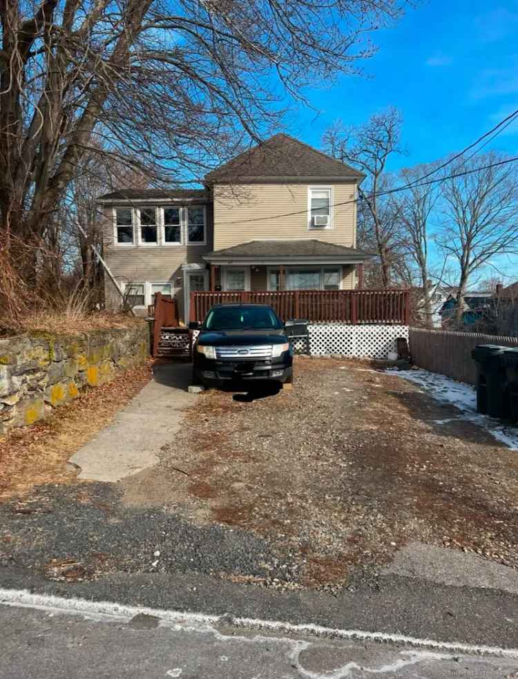 Multi-family house For Sale in 49, Seventh Street, Norwich, Connecticut