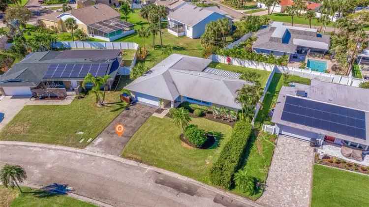 Single-family house For Sale in 5201, 42nd Street South, Saint Petersburg, Florida