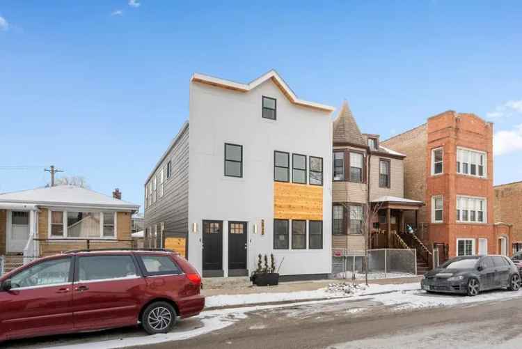 Multi-family house For Sale in 2913, West 38th Street, Chicago, Illinois