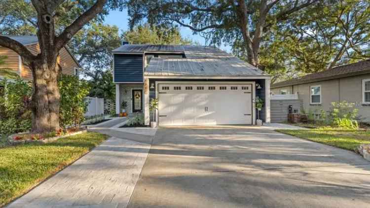 Single-family house For Sale in Tampa, Florida