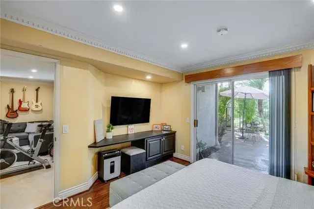 Single-family house For Sale in 11326, Old Ranch Circle, Los Angeles, California